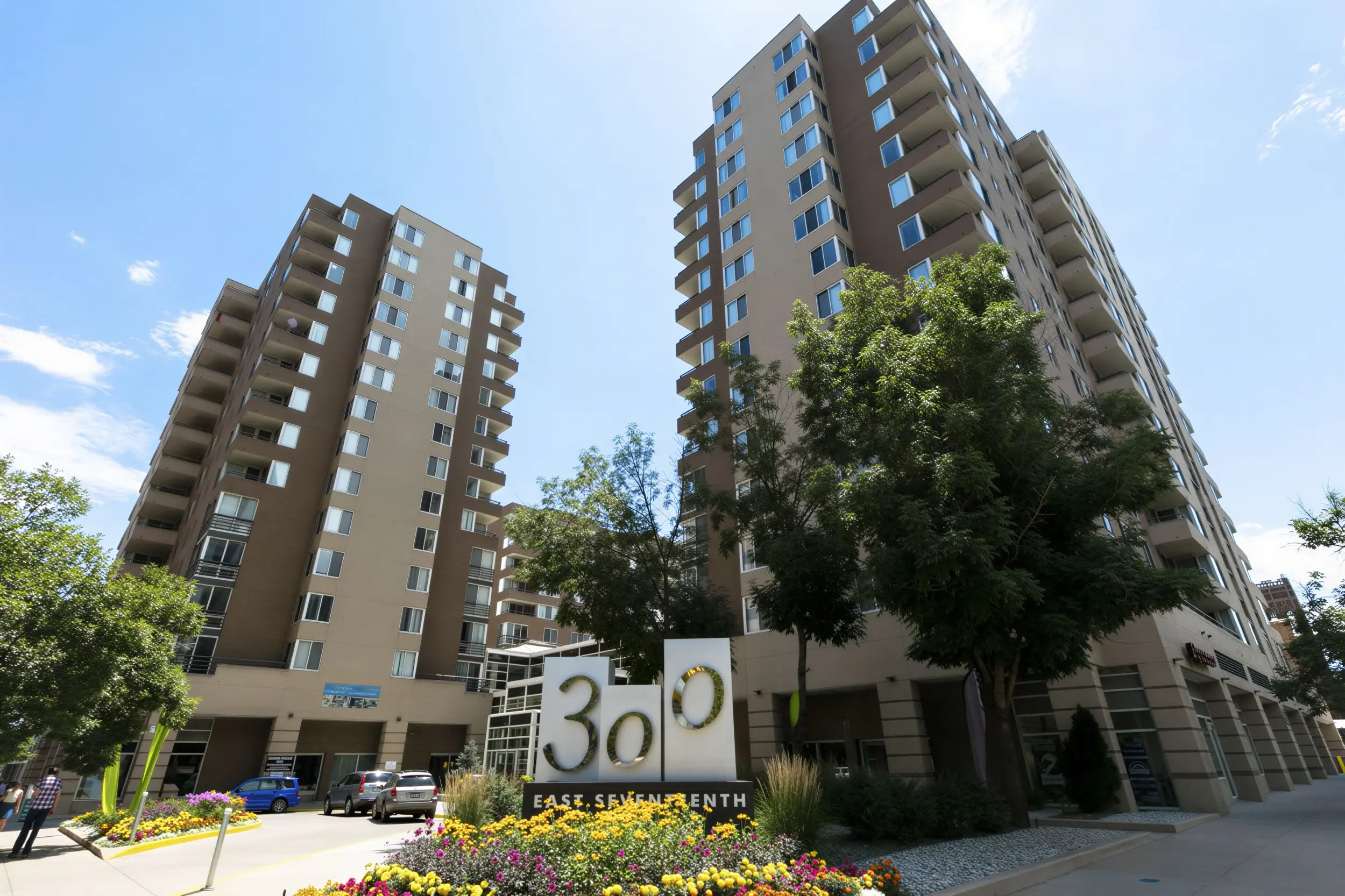 300 East 17th Apartments 32